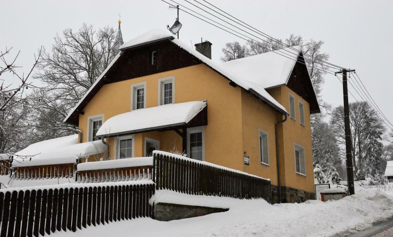 Penzion Pod Kostelem Bublava Bagian luar foto
