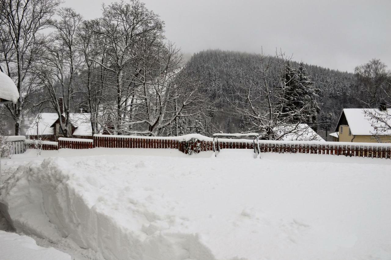 Penzion Pod Kostelem Bublava Bagian luar foto