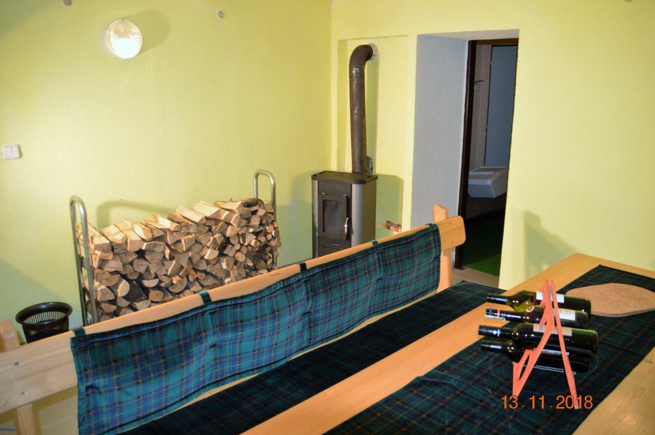 Penzion Pod Kostelem Bublava Bagian luar foto